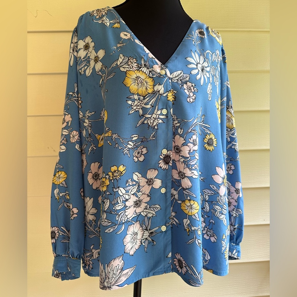 🏷️ GAP Button-Front Floral Print Top Size L